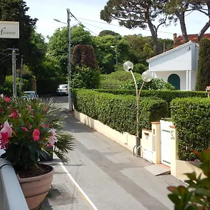 Miramar- Cap D'antibes - La Garoupe Plage אנטיב